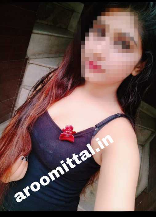 Call Girls in Zirakpur